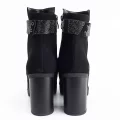 Exclusive shoes 26 �